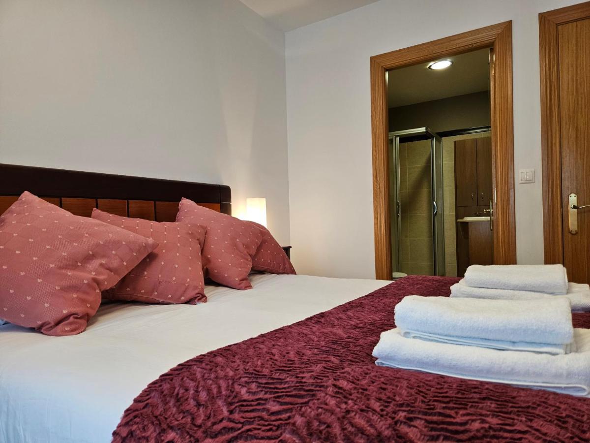 13B01 Apartamento Con Terraza Y Garaje Ribadesella Exteriör bild