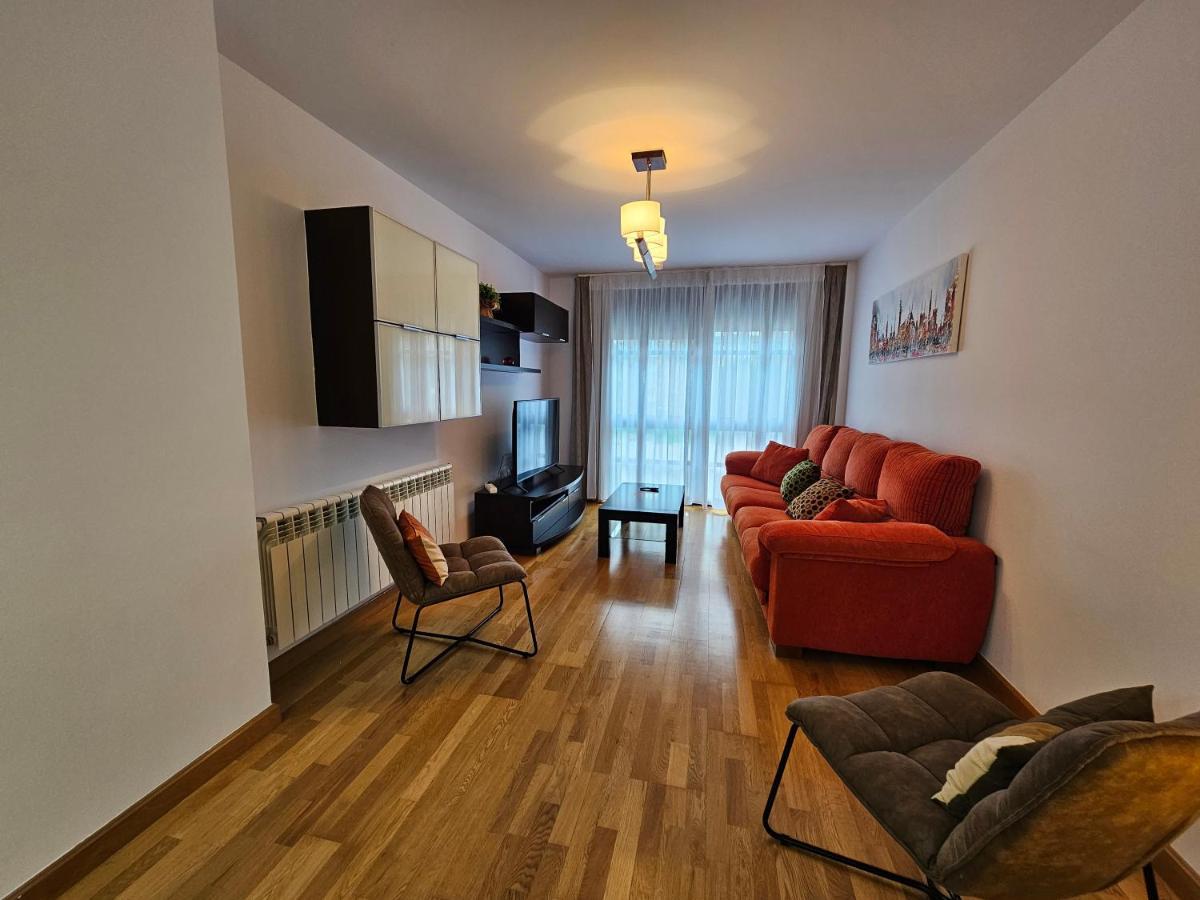 13B01 Apartamento Con Terraza Y Garaje Ribadesella Exteriör bild