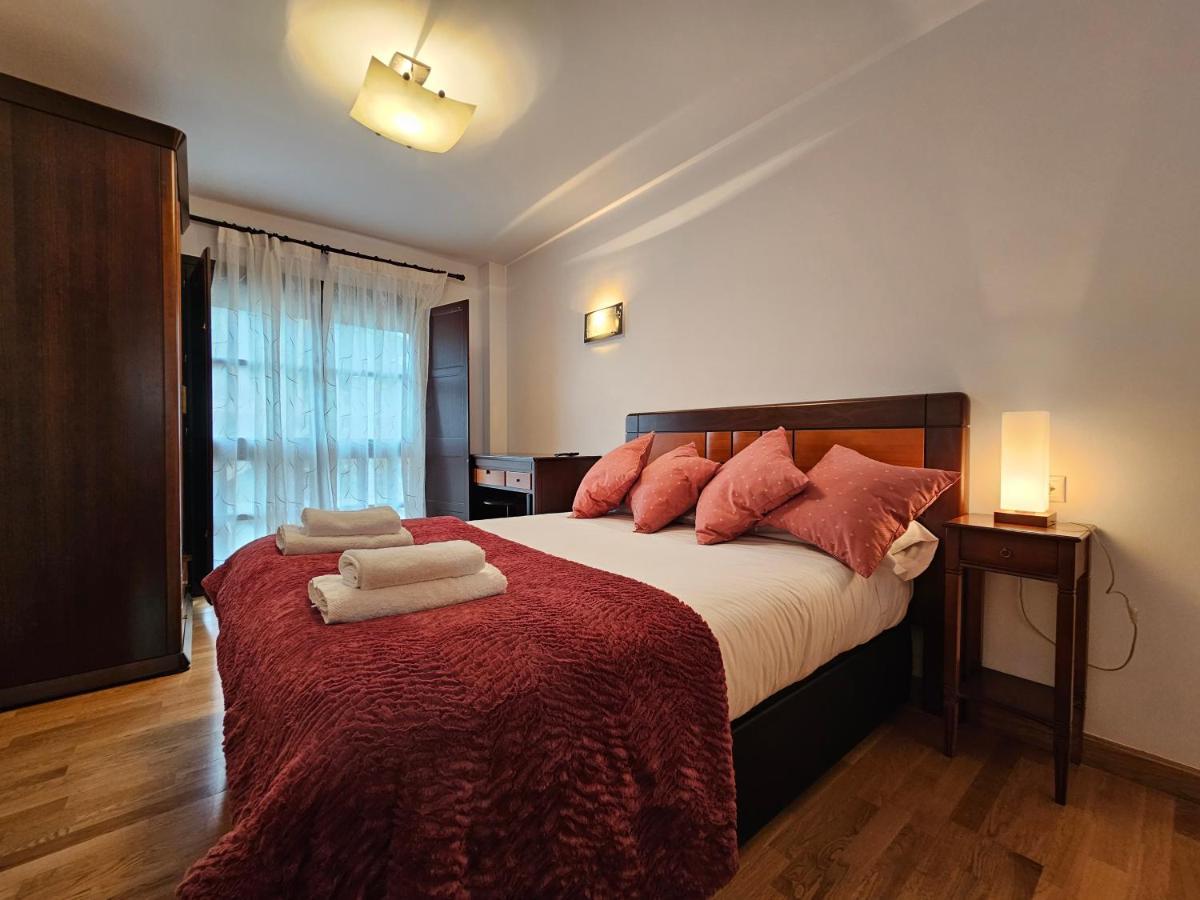 13B01 Apartamento Con Terraza Y Garaje Ribadesella Exteriör bild