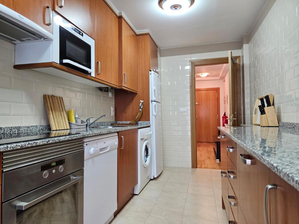 13B01 Apartamento Con Terraza Y Garaje Ribadesella Exteriör bild