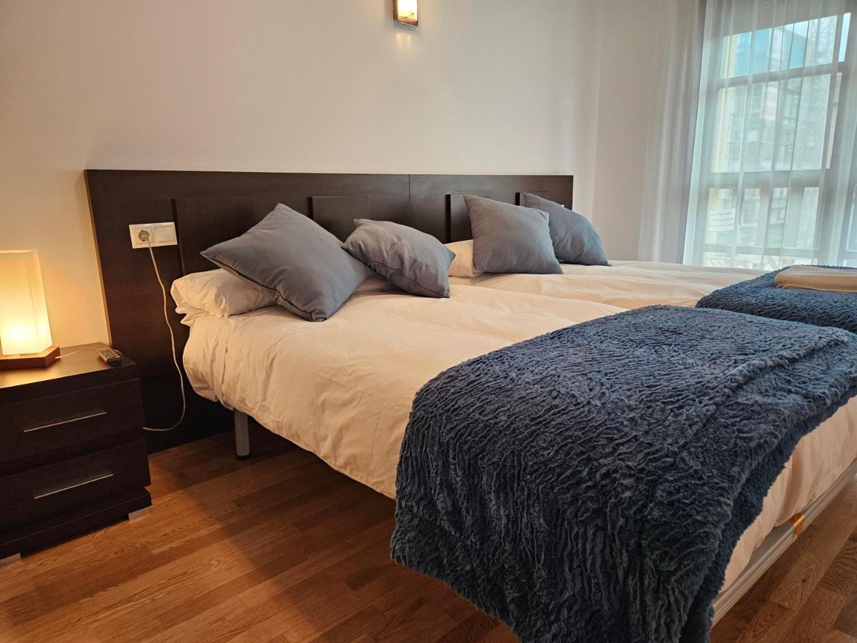 13B01 Apartamento Con Terraza Y Garaje Ribadesella Exteriör bild